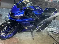 YAMAHA R15 V3